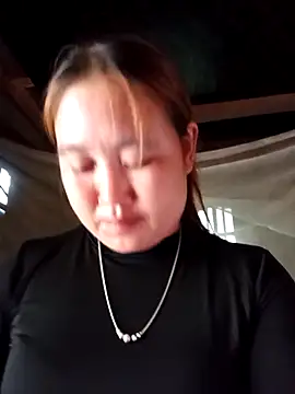 Snapshot of tthun1 chatting on 04-05-26, 01:03 tthun1 online show from 04-05-26, 01:03