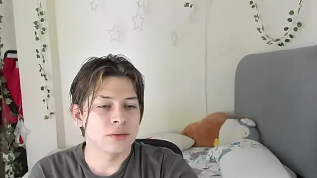 Felix art online show from 09-24-25, 07:28