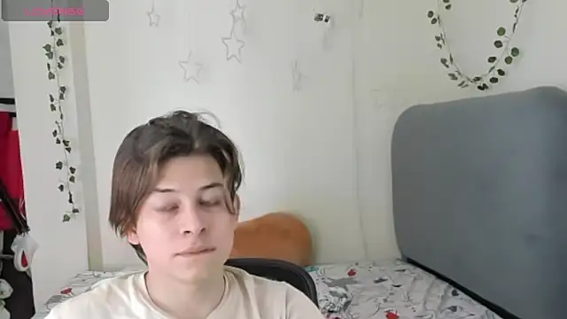 Felix art online show from 10-03-25, 07:11