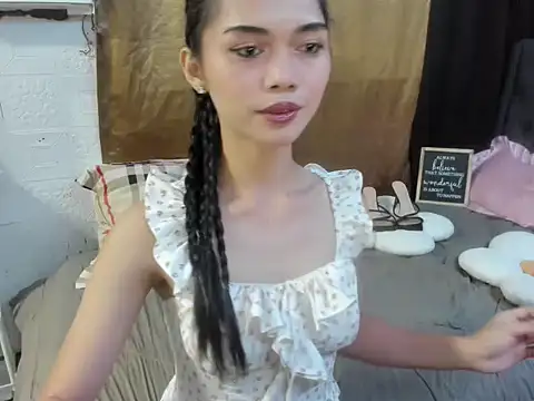 yunxieesweetgurl online show from 10-24-25, 09:44