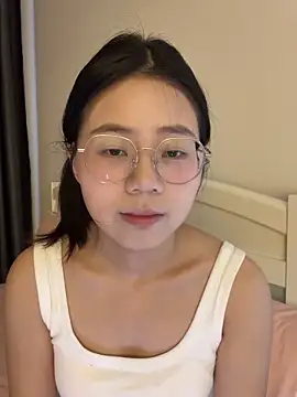 Snapshot of Ella-A9 chatting on 09-09-25, 04:34 Ella-A9 online show from 09-09-25, 04:34