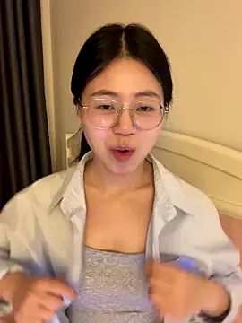 Snapshot of Ella-A9 chatting on 09-12-25, 04:29 Ella-A9 online show from 09-12-25, 04:29