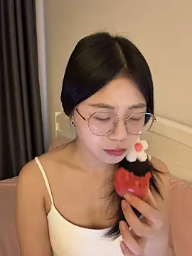 Snapshot of Ella-A9 chatting on 09-13-25, 05:07 Ella-A9 online show from 09-13-25, 05:07