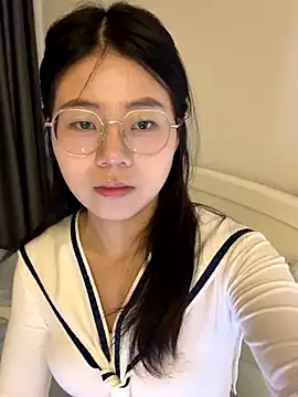 Snapshot of Ella-A9 chatting on 09-24-25, 06:17 Ella-A9 online show from 09-24-25, 06:17