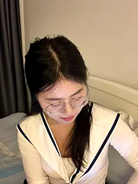 Snapshot of Ella-A9 chatting on 09-24-25, 06:22 Ella-A9 online show from 09-24-25, 06:22