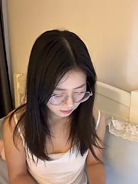 Snapshot of Ella-A9 chatting on 09-28-25, 02:55 Ella-A9 online show from 09-28-25, 02:55