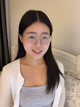 Snapshot of Ella-A9 chatting on 09-30-25, 02:22 Ella-A9 online show from 09-30-25, 02:22