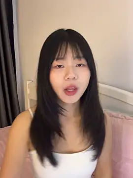 Snapshot of Ella-A9 chatting on 10-17-25, 07:05 Ella-A9 online show from 10-17-25, 07:05