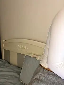 Snapshot of Ella-A9 chatting on 10-26-25, 06:08 Ella-A9 online show from 10-26-25, 06:08