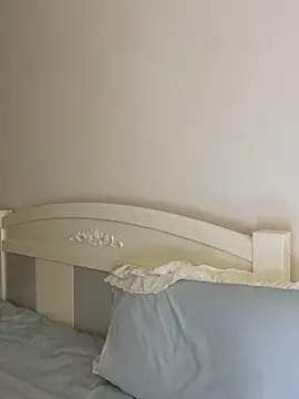 Snapshot of Ella-A9 chatting on 10-27-25, 03:49 Ella-A9 online show from 10-27-25, 03:49