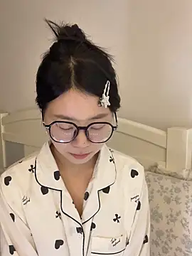 Snapshot of Ella-A9 chatting on 11-06-25, 06:14 Ella-A9 online show from 11-06-25, 06:14