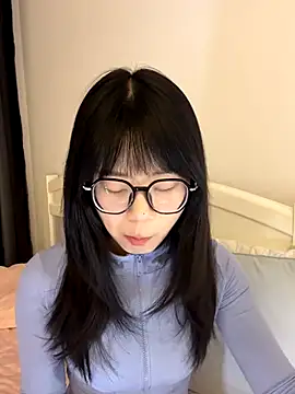 Snapshot of Ella-A9 chatting on 11-12-25, 03:23 Ella-A9 online show from 11-12-25, 03:23