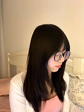 Snapshot of Ella-A9 chatting on 11-20-25, 03:01 Ella-A9 online show from 11-20-25, 03:01