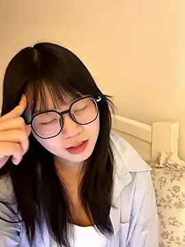 Snapshot of Ella-A9 chatting on 11-21-25, 07:18 Ella-A9 online show from 11-21-25, 07:18