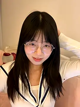 Snapshot of Ella-A9 chatting on 11-26-25, 03:46 Ella-A9 online show from 11-26-25, 03:46