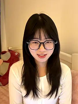 Snapshot of Ella-A9 chatting on 12-04-25, 03:32 Ella-A9 online show from 12-04-25, 03:32