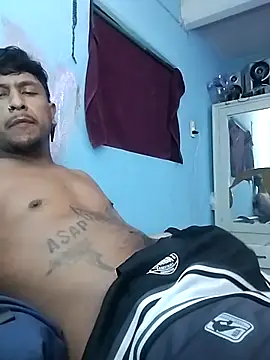 Snapshot of negromaussm chatting on 10-31-25, 09:10 negromaussm online show from 10-31-25, 09:10