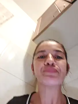 Snapshot of alinaalinutzq chatting on 10-04-25, 07:56 alinaalinutzq online show from 10-04-25, 07:56