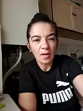 Snapshot of alinaalinutzq chatting on 12-21-25, 06:53 alinaalinutzq online show from 12-21-25, 06:53