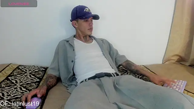 Savajelust online show from 04-22-26, 05:58