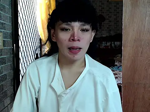 Snapshot of kylinexx chatting on 11-14-25, 02:43 kylinexx online show from 11-14-25, 02:43