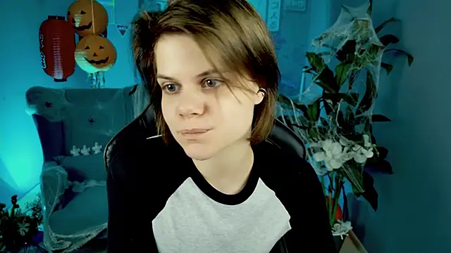 EllieMurler online show from 11-01-25, 09:22