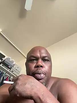 Snapshot of devon3421 chatting on 02-13-26, 07:32 devon3421 online show from 02-13-26, 07:32