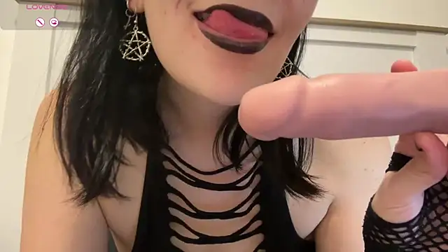 Snapshot of diablasucubo chatting on 11-05-25, 05:35 diablasucubo online show from 11-05-25, 05:35