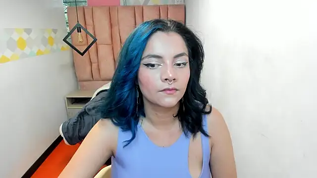 Kiara Cruz   online show from 10-04-25, 08:07