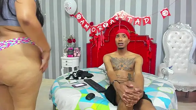 Snapshot of CaroyAndy chatting on 02-13-26, 12:45 CaroyAndy online show from 02-13-26, 12:45