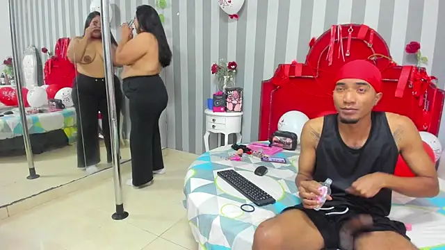 Snapshot of CaroyAndy chatting on 02-16-26, 12:45 CaroyAndy online show from 02-16-26, 12:45