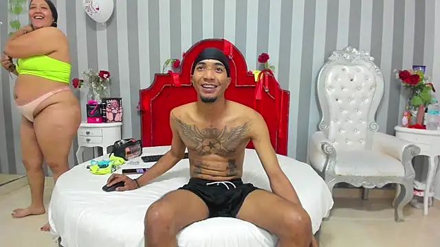 Snapshot of CaroyAndy chatting on 02-20-26, 12:38 CaroyAndy online show from 02-20-26, 12:38