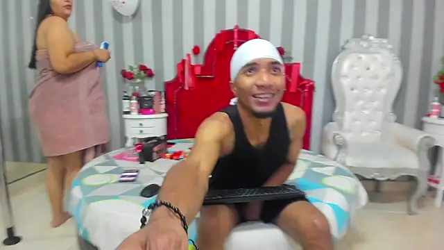 Snapshot of CaroyAndy chatting on 03-02-26, 12:34 CaroyAndy online show from 03-02-26, 12:34