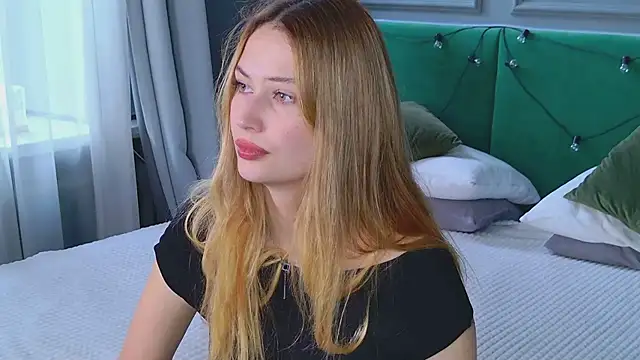 Snapshot of Sofii_Ly chatting on 09-16-25, 06:14 Sofii Ly online show from 09-16-25, 06:14