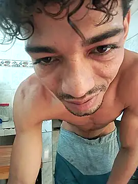 Brayanellatino online show from 04-20-26, 03:15