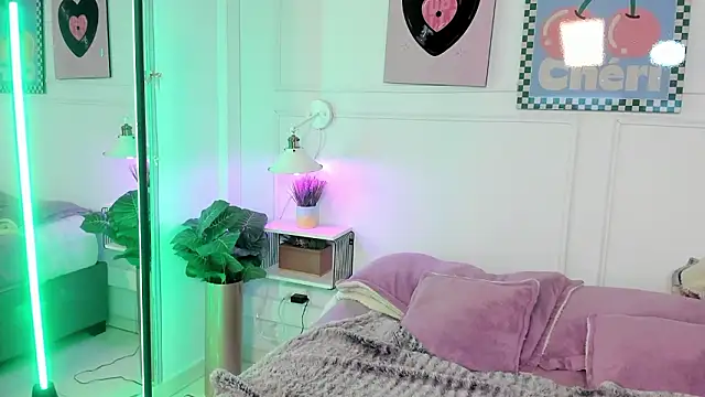 Zoe Lynch  online show from 03-13-26, 11:28