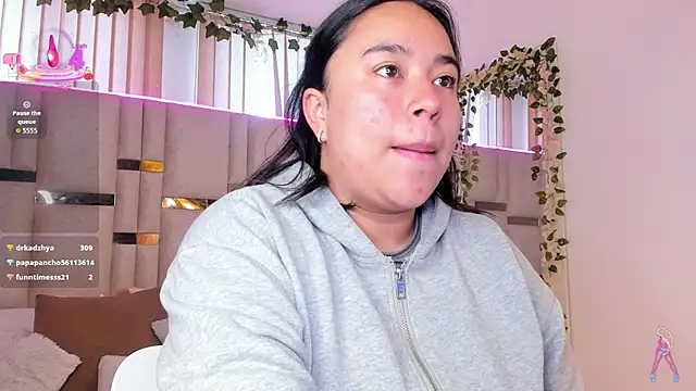 Snapshot of Zoey_thompson chatting on 02-16-26, 08:49 Zoey thompson online show from 02-16-26, 08:49