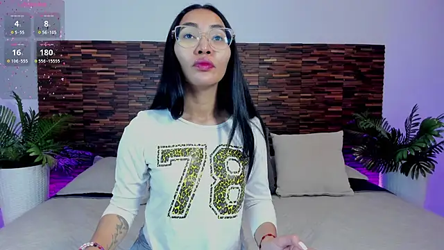 lucyy liiuu online show from 11-17-25, 02:12