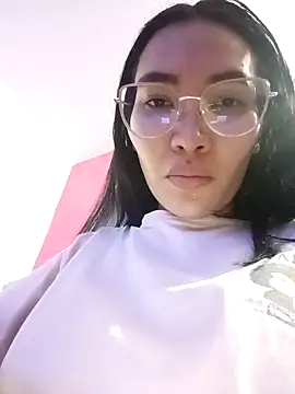 lucyy liiuu online show from 11-19-25, 11:49