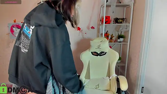 R0cket bunny online show from 11-05-25, 01:05