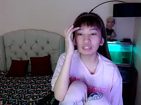 ShantalFoxxy  online show from 02-06-26, 01:14