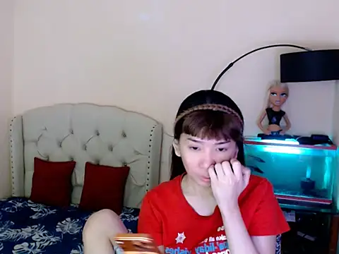 ShantalFoxxy  online show from 03-27-26, 12:49