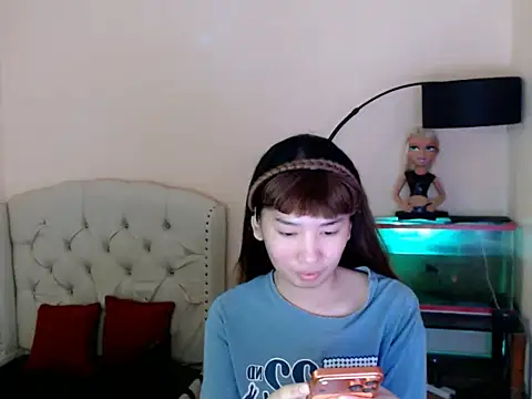 ShantalFoxxy  online show from 04-22-26, 12:35