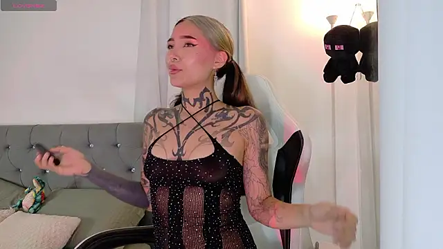 sara queen10 online show from 02-20-26, 07:25