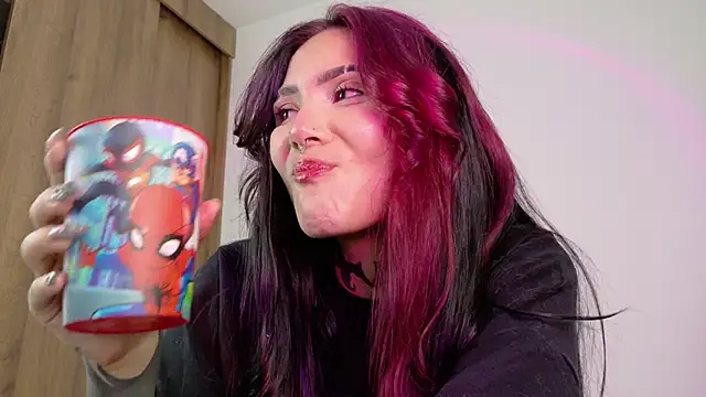 sara queen10 online show from 04-27-26, 01:31