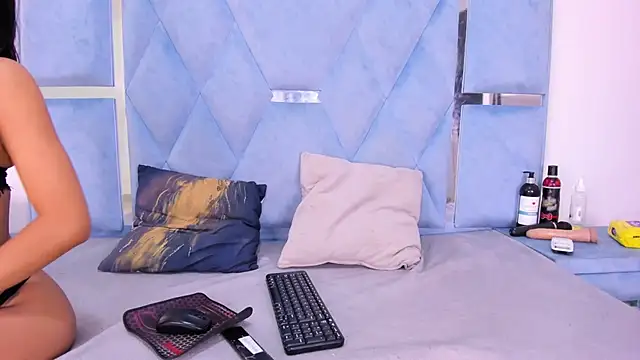 Snapshot of DaylesAndHarry chatting on 09-25-25, 12:42 DaylesAndHarry online show from 09-25-25, 12:42