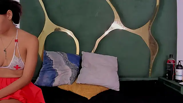 Snapshot of DaylesAndHarry chatting on 12-14-25, 12:21 DaylesAndHarry online show from 12-14-25, 12:21