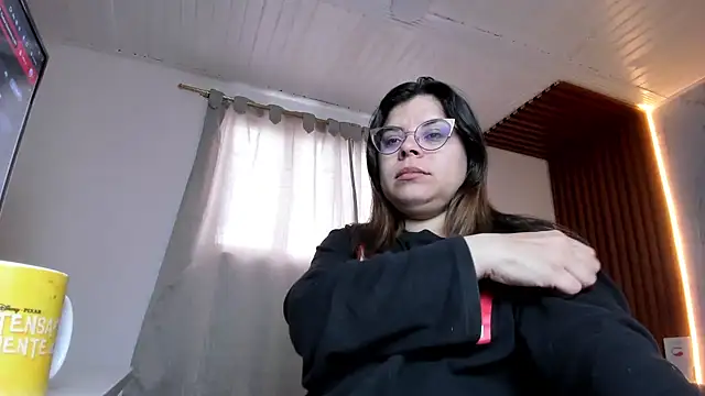 Snapshot of shasha_bloom chatting on 09-14-25, 01:21 shasha bloom online show from 09-14-25, 01:21