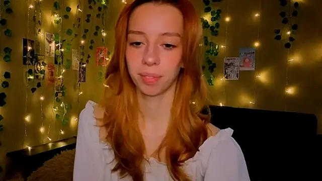 Lori Williams online show from 03-12-26, 01:56