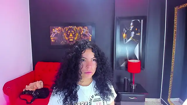 Snapshot of angelita_martins chatting on 10-05-25, 08:40 angelita martins online show from 10-05-25, 08:40